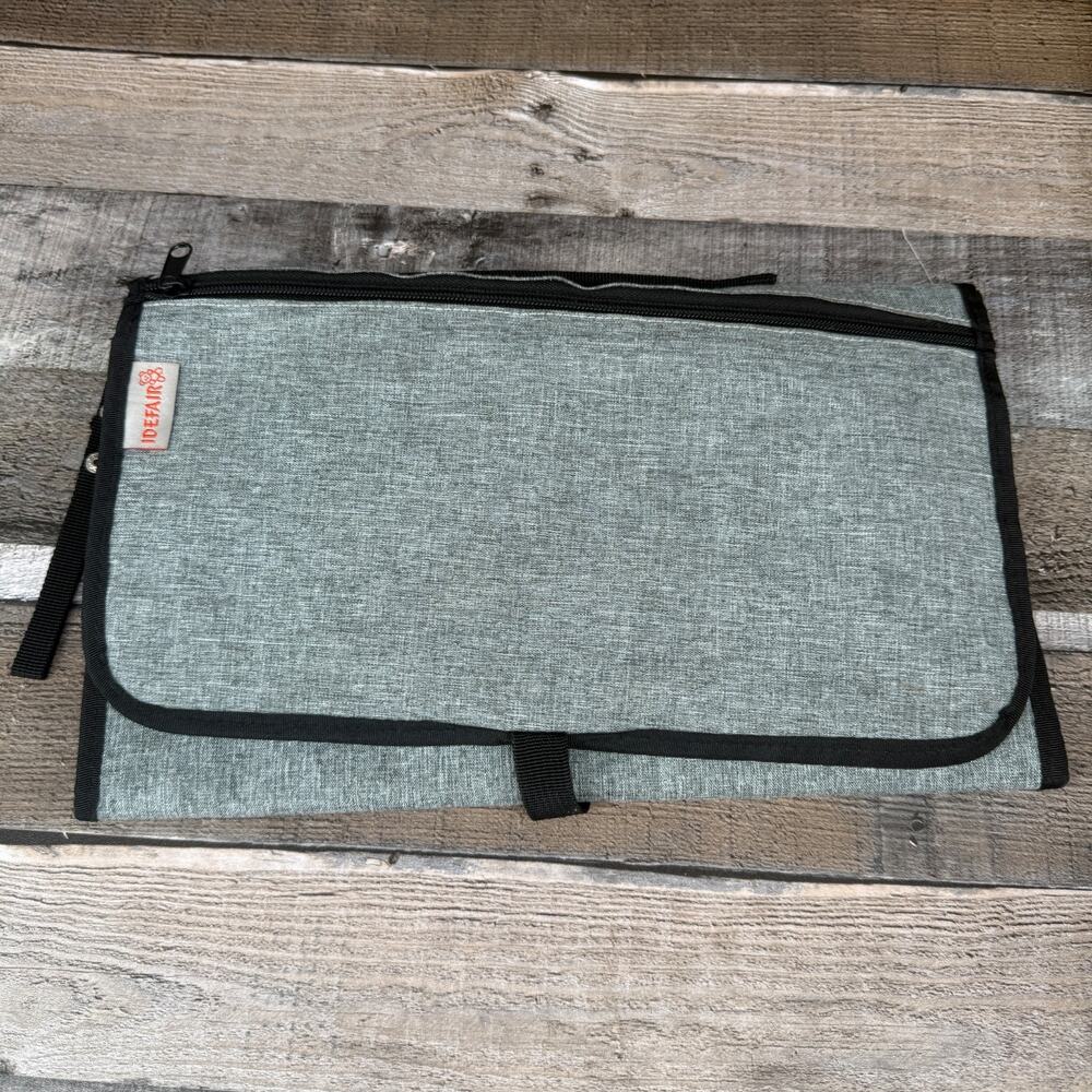 IDEFAIR Portable Baby Changing Station Foldable Clutch Changes On The Go